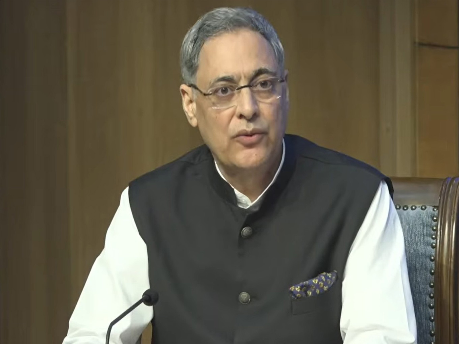 Additional Secretary (Gulf) Aseem R Mahajan, addressing an inter-ministerial briefing (Photo/YouTube/PIBIndia)