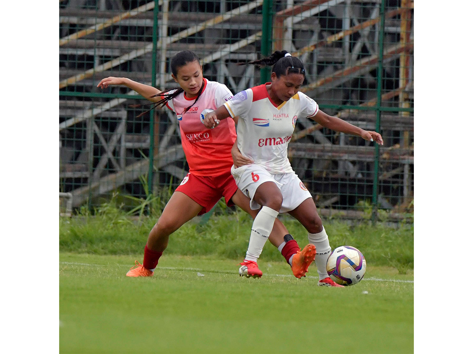 East Bengal FC and Sribhumi FC players in action (Photo: AIFF Media)