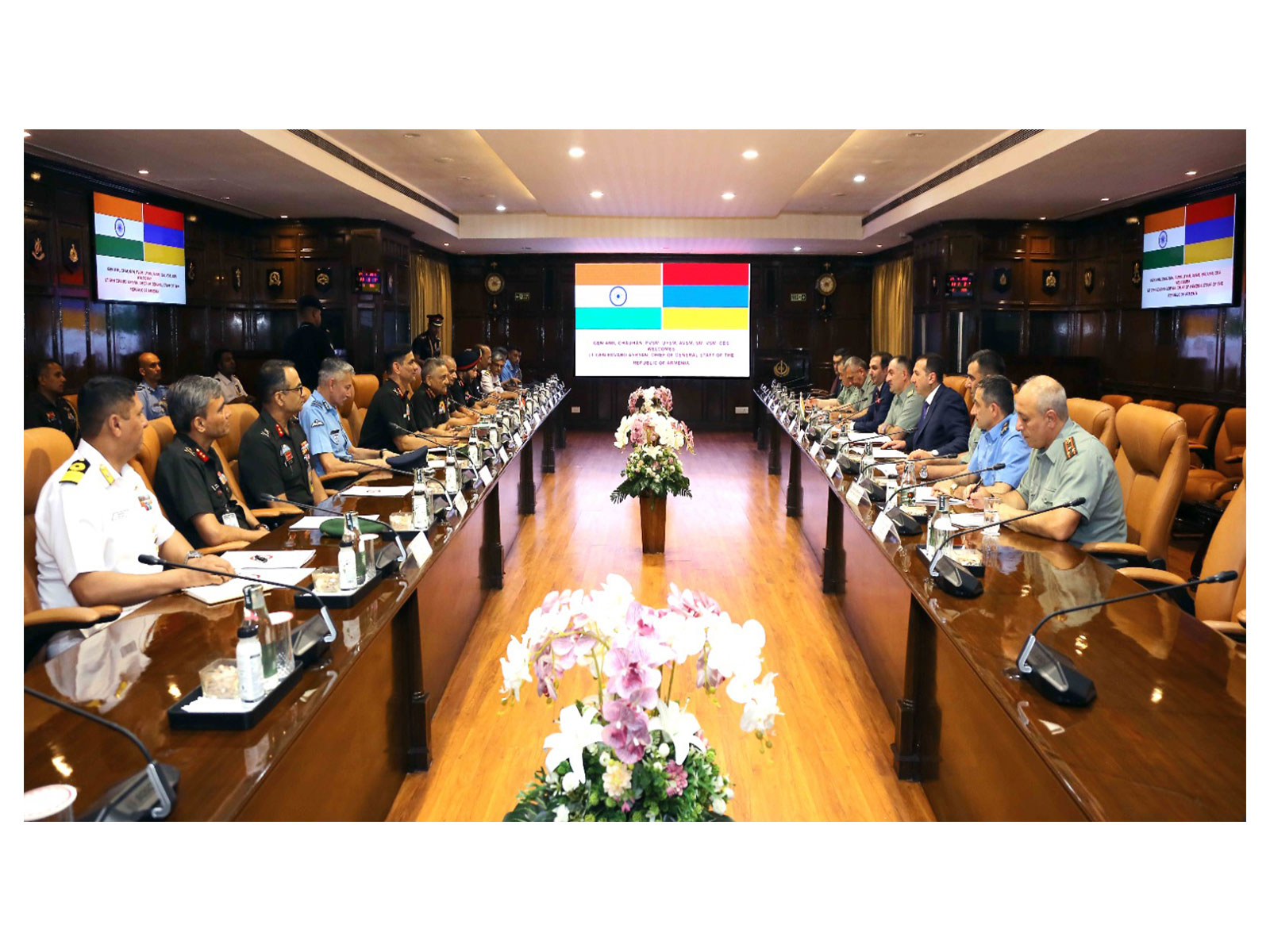 Chief of Defence Staff General Anil Chauhan and Armenia's Chief of the General Staff Lt General Edvard Asryan during their meeting in New Delhi. (Photo: X/@HQ_IDS_India)