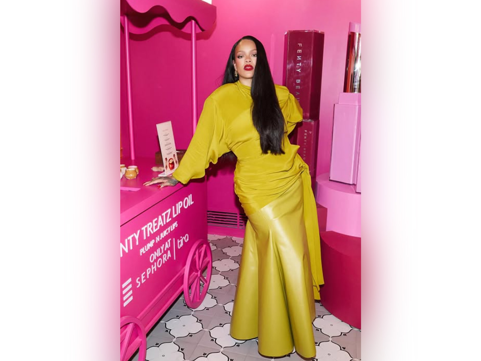 Rihanna (Photo/Instagram@badgalriri)