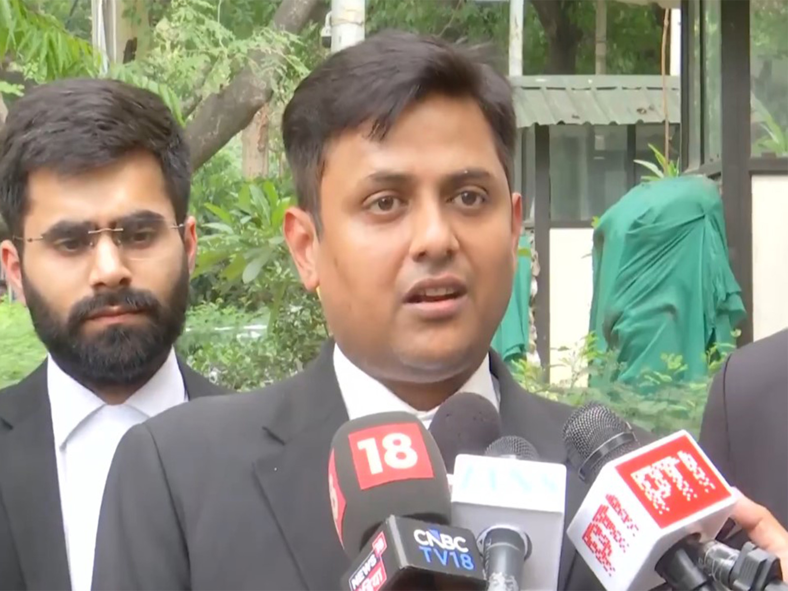 Advocate Ravi Sharma, counsel for Karisma Kapoor (Photo/ANI)