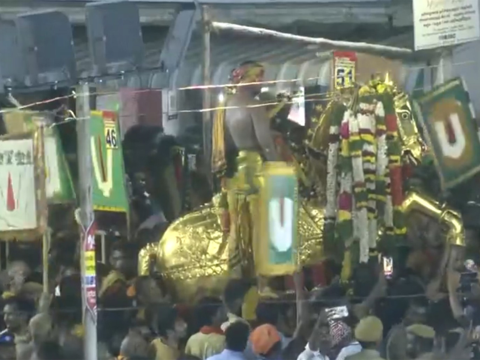 Lord Kallazhagar is set to enter the Vaigai River in Madurai (Photo/ANI)