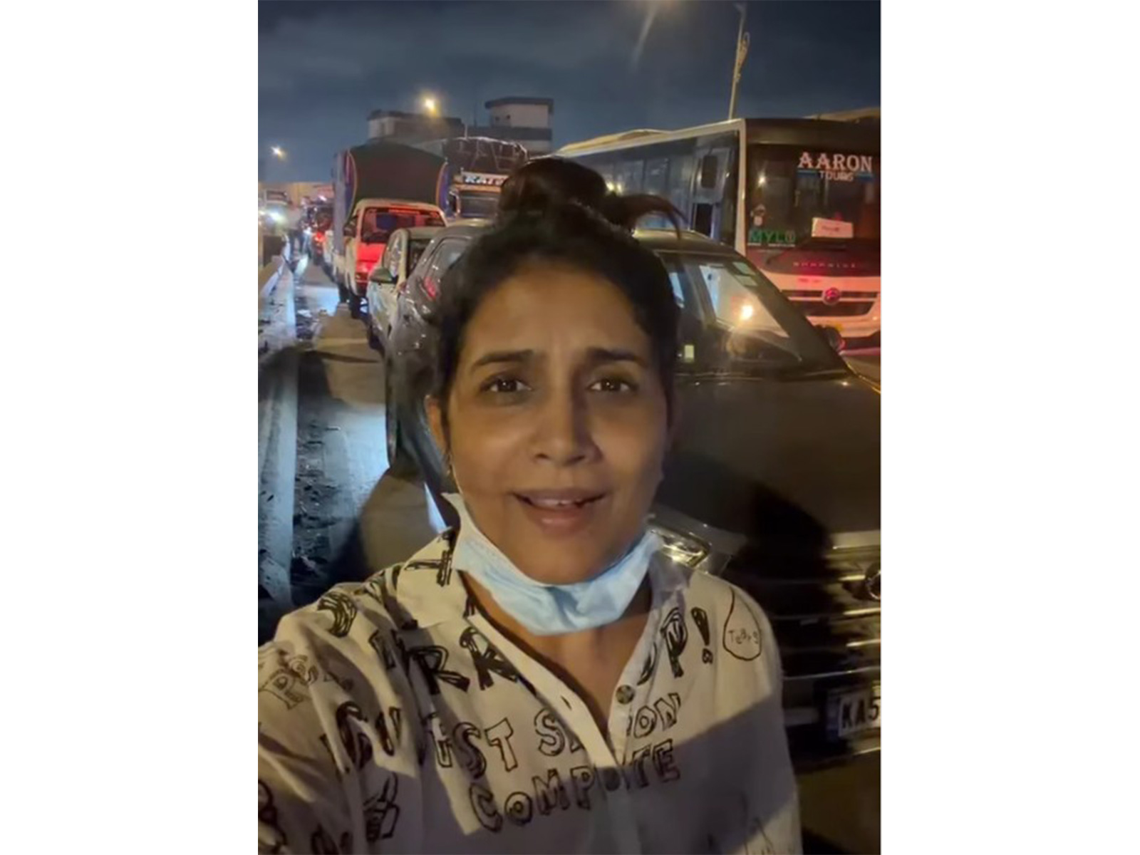  Sonali Kulkarni (Photo/instagram/@sonalikul)
