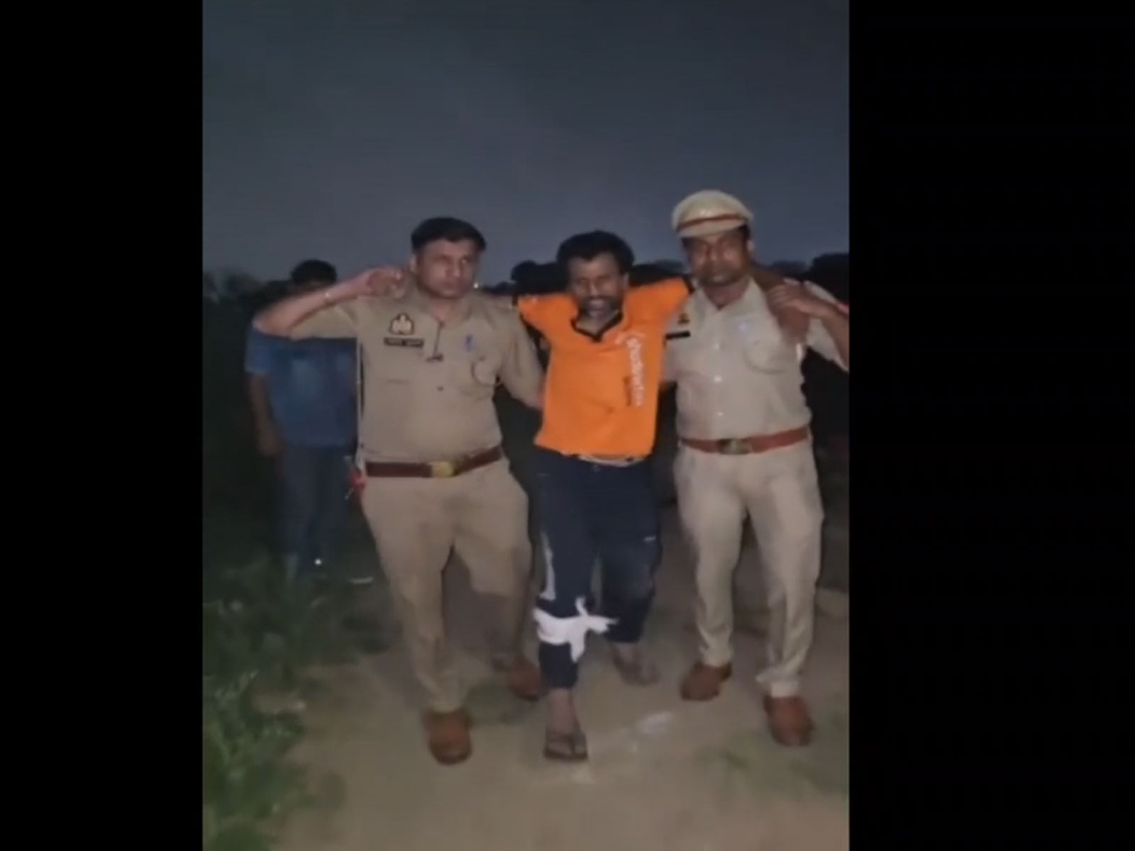 Police with the accused (Photo/Police Media Cell)