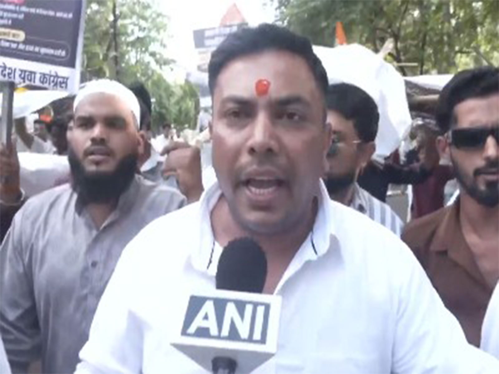 A protestor in bhopal (Photo/ANI)