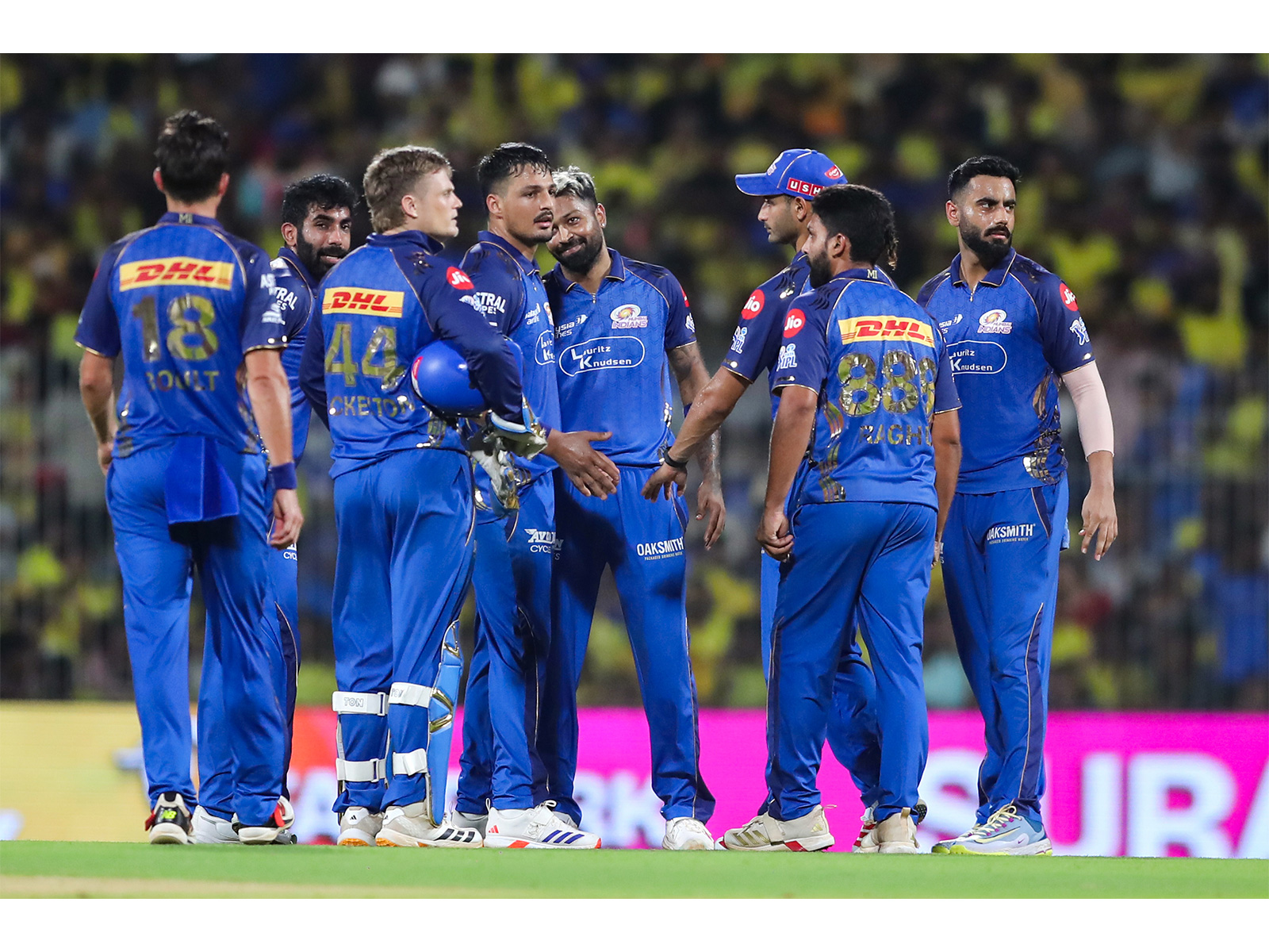 Mumbai Indians players celebrating (Photo: ANI)