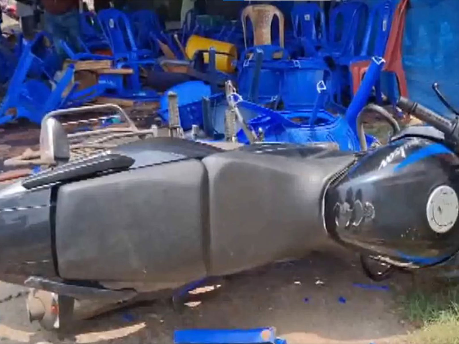 Visuals of vandalism in Asansol (Photo/ANI)