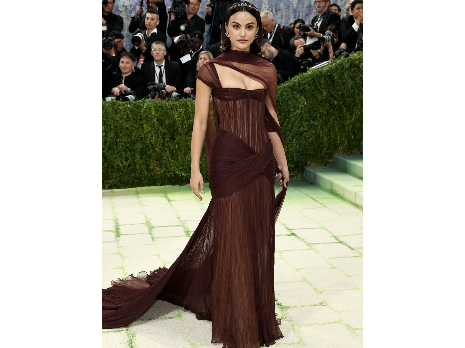 Camila Mendes (Image source: Instagram@manishmalhotraworld)