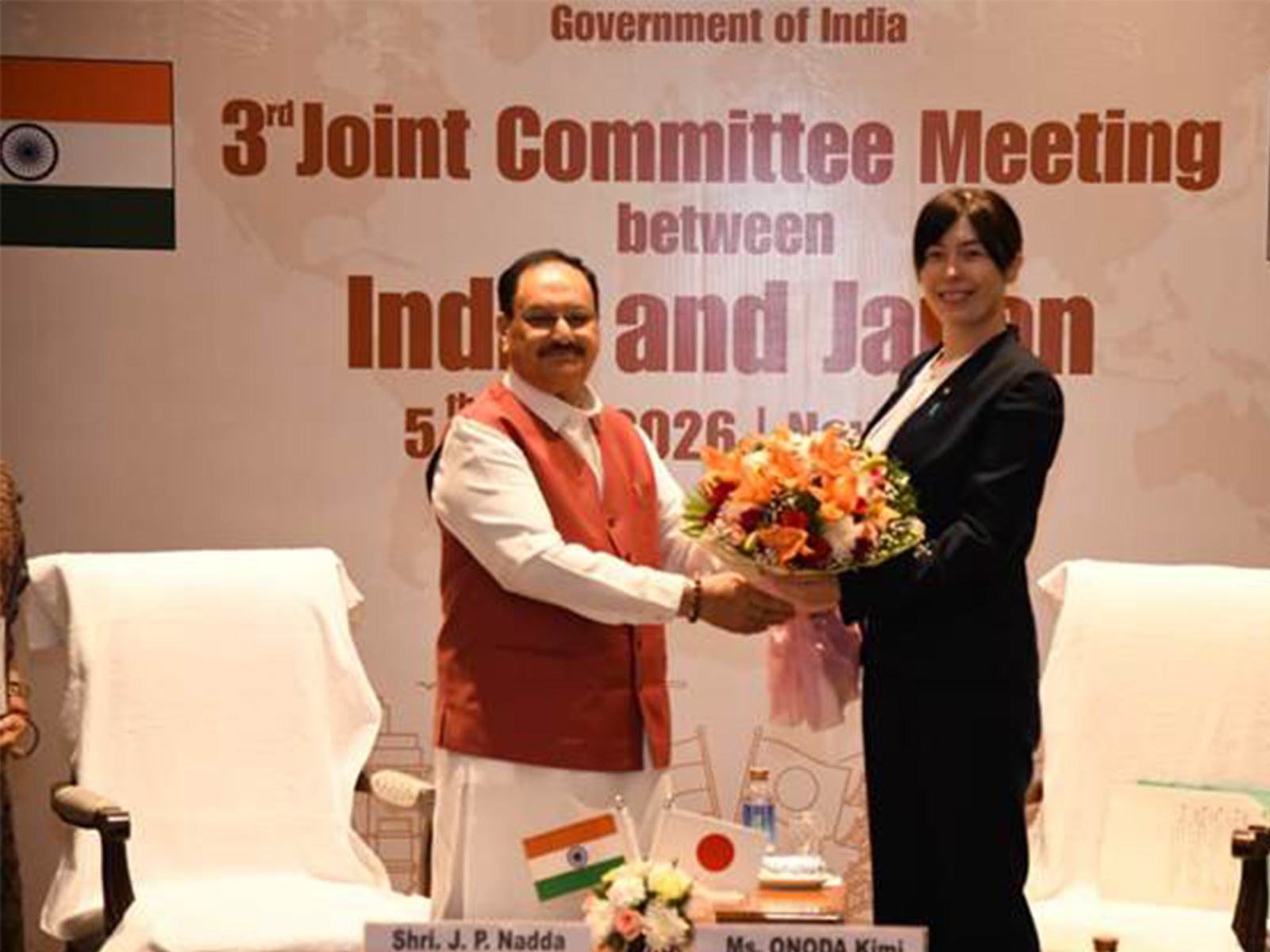 Union Health Minister Jagat Prakash Nadda and Japan's Minister in charge of Healthcare Policy Kimi Onoda exchange greetings. (Photo/PIB)