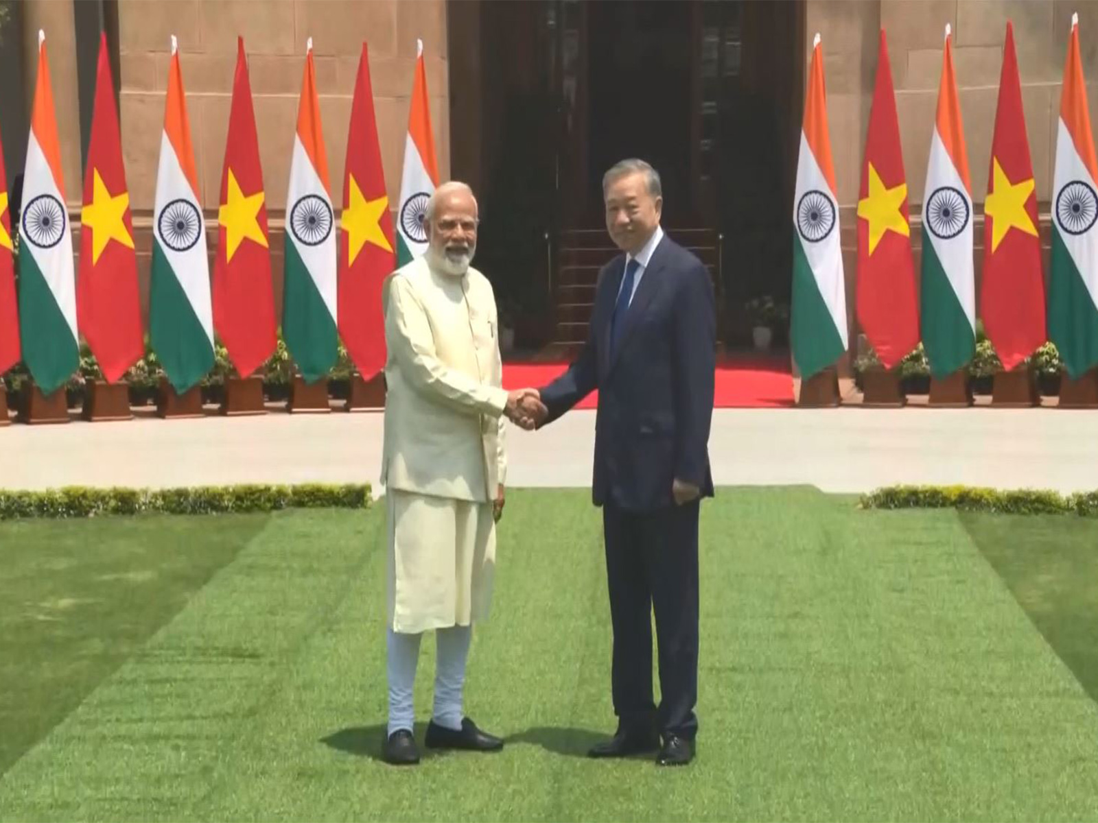 Prime Minister Narendra Modi meets Vietnamese President To Lam at Hyderabad House in New Delhi. (Photo/ANI)