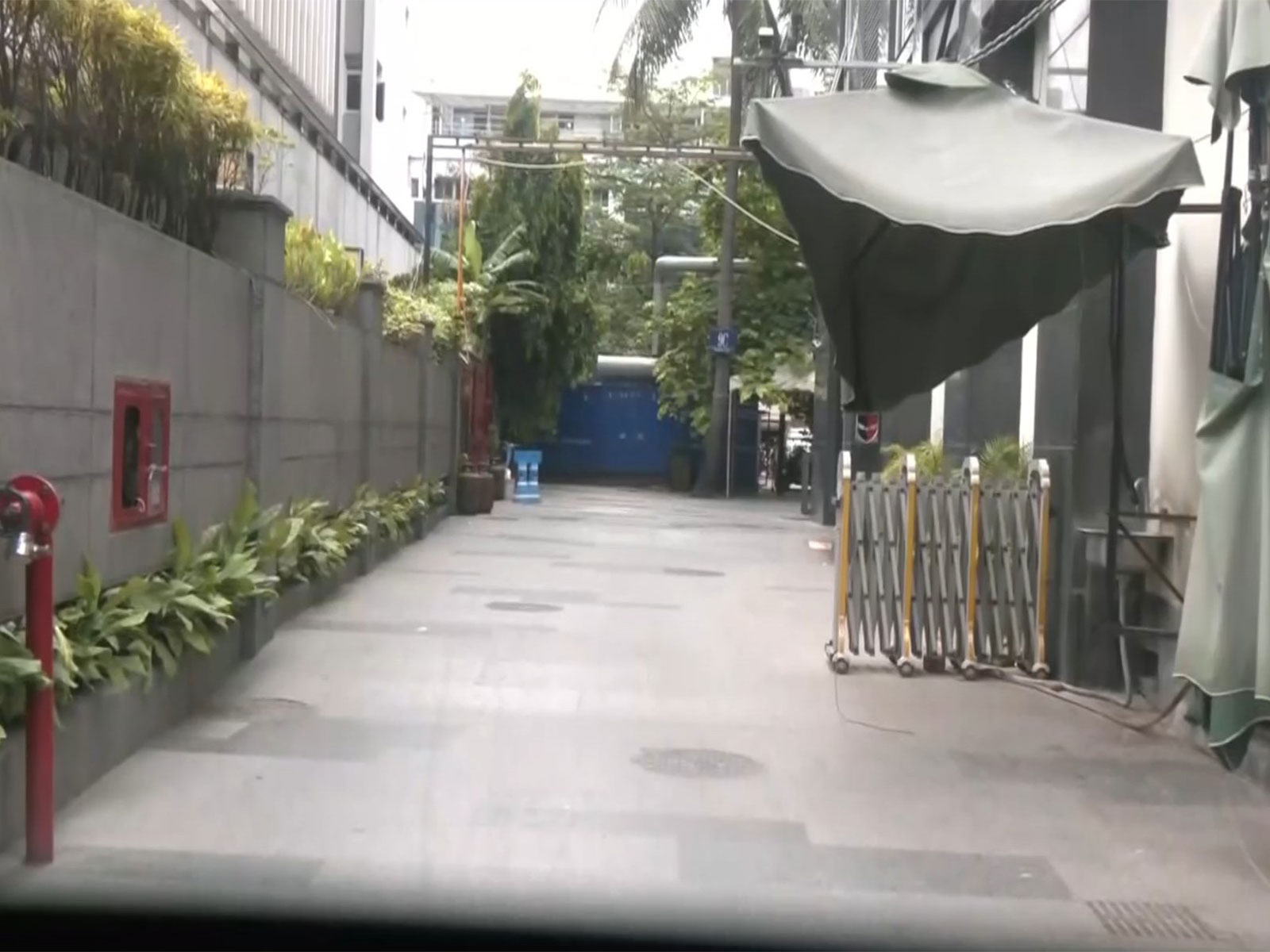 Outside visuals of TMC leader Abhishek Banerjee's house (Photo/ANI)