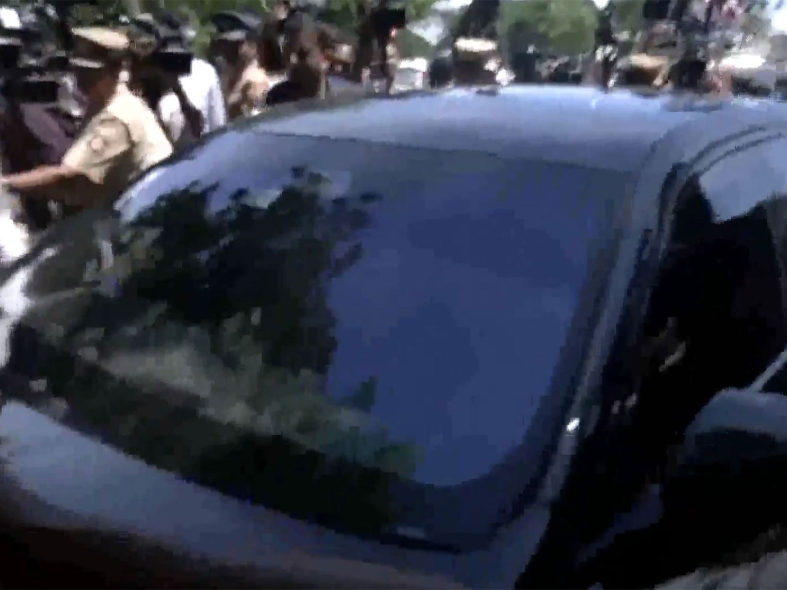 Vijay's convoy reaches the Lok Bhavan (Photo/ANI) 