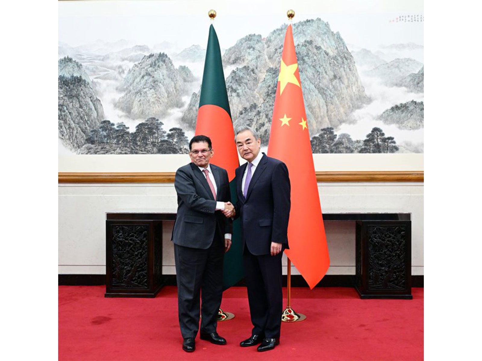 Chinese Foreign Minister Wang Yi with Bangladeshi Foreign Minister Khalilur Rahman, Beijing, China (Photo/X/@SpoxCHN_LinJian)