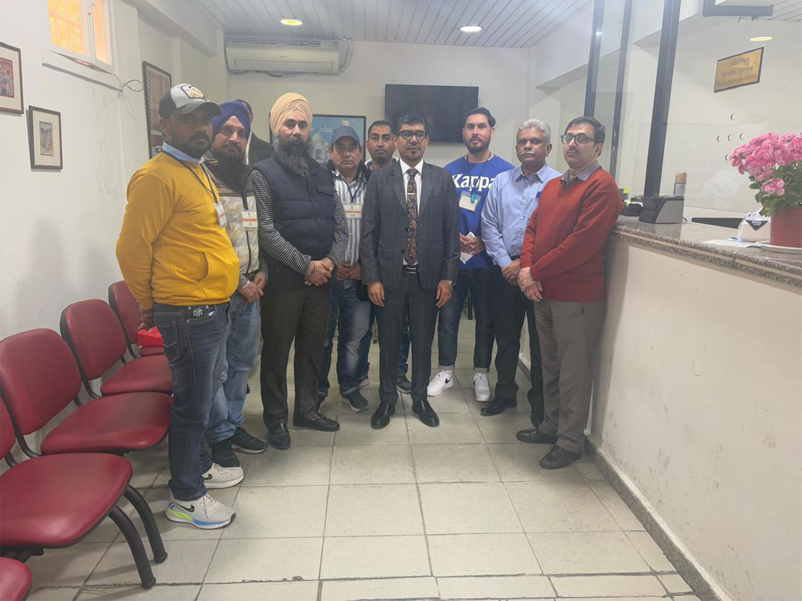 Indians return from Lebanon (Photo: X@IndiaInLebanon)