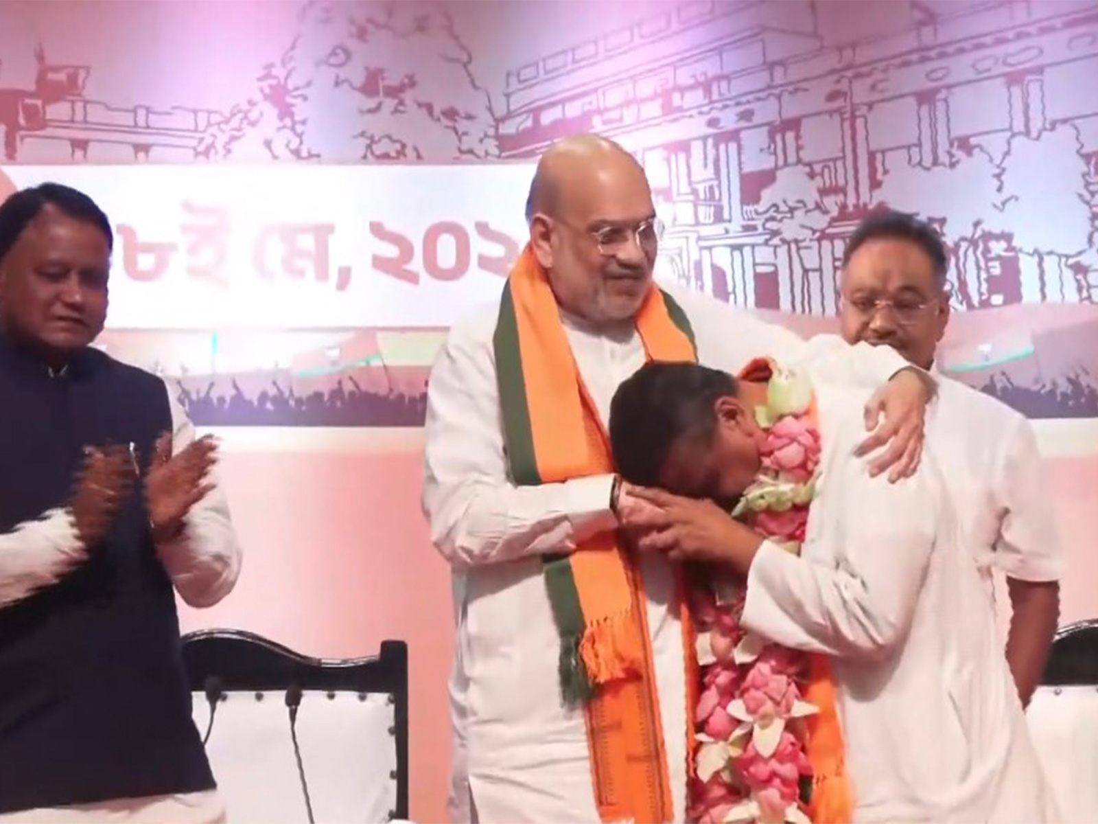 BJP leader Suvendhu Adhikari with Union Minister Amit Shah in Kolkata, West Bengal (Photo/ANI)