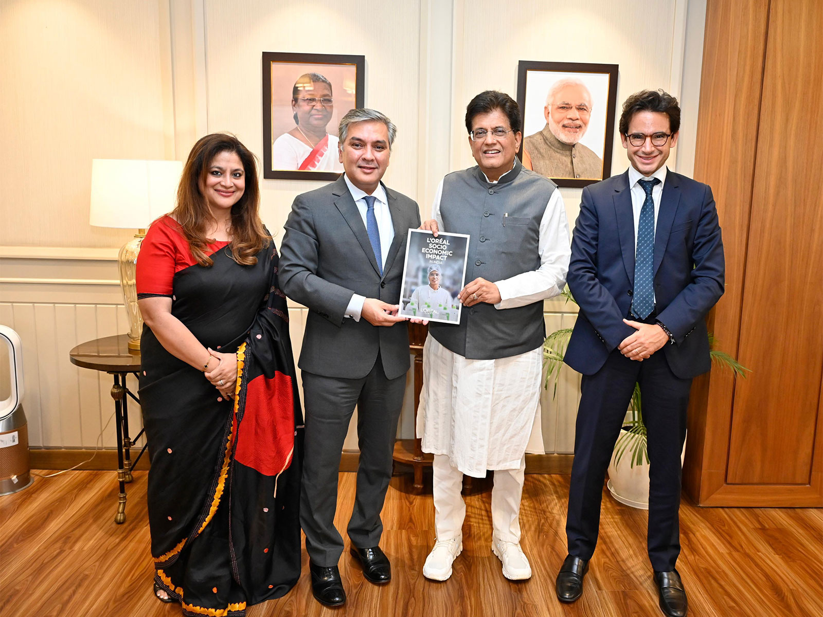 Union Minister of Commerce and Industry Piyush Goyal held discussions with L'Oreal Group (Photo/X@PiyushGoyal)