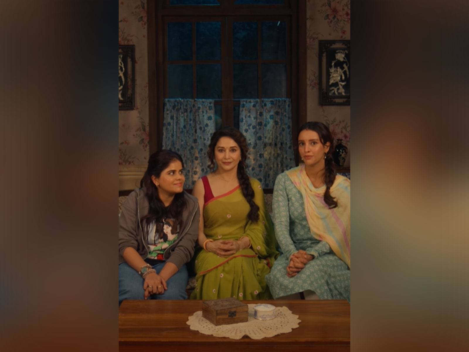 Dharna Durga, Madhuri Dixit, Triptii Dimri (Photo/Instagram/@netflix_in)