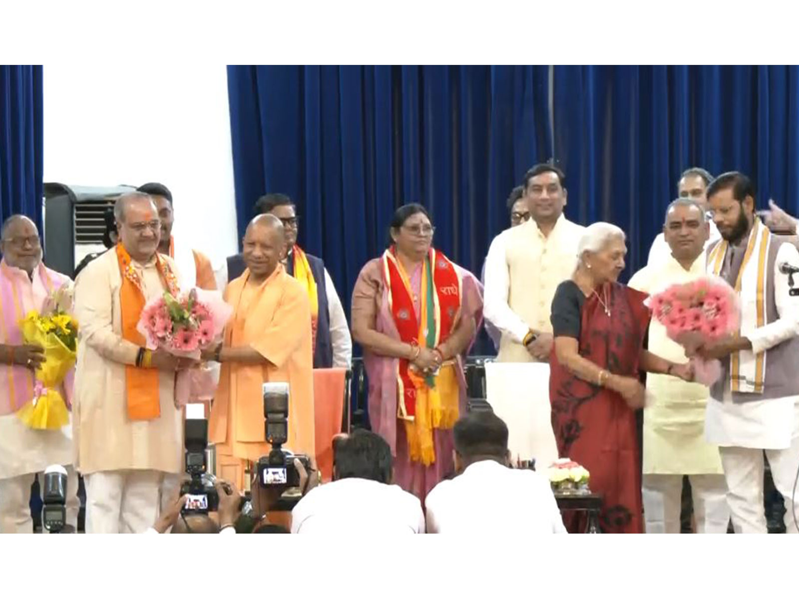 Six new ministers, including one woman, inducted into Yogi cabinet; 2 promoted (Photo/ANI)