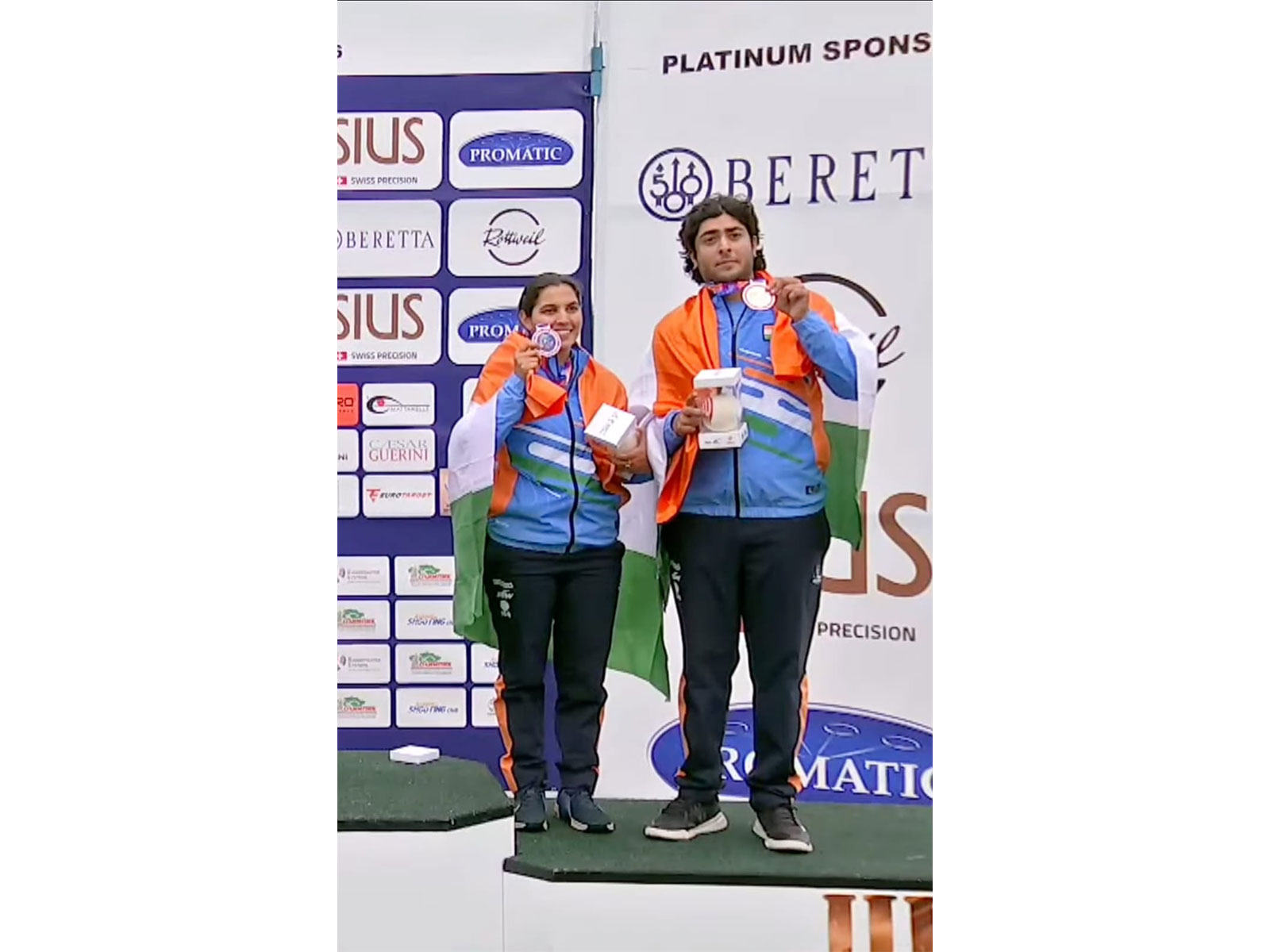 Neeru Dhanda (L) and Vivaan Kapoor (Photo/NRAI Media)
