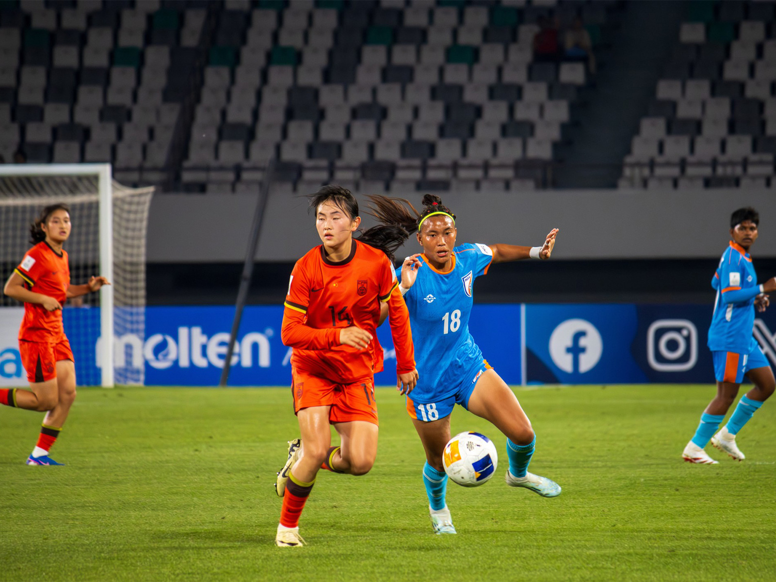 India U17 and China U17 teams in action (Photo: AIFF)