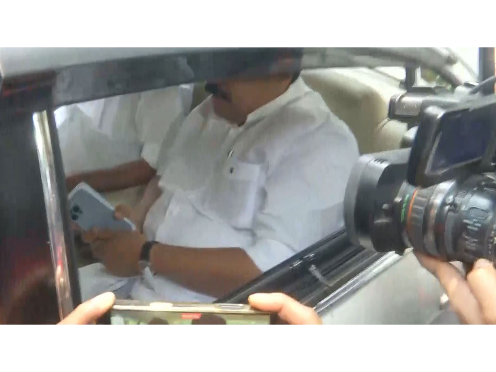 Kerala Congress leaders at Rahul Gandhi's house (Photo/ANI)