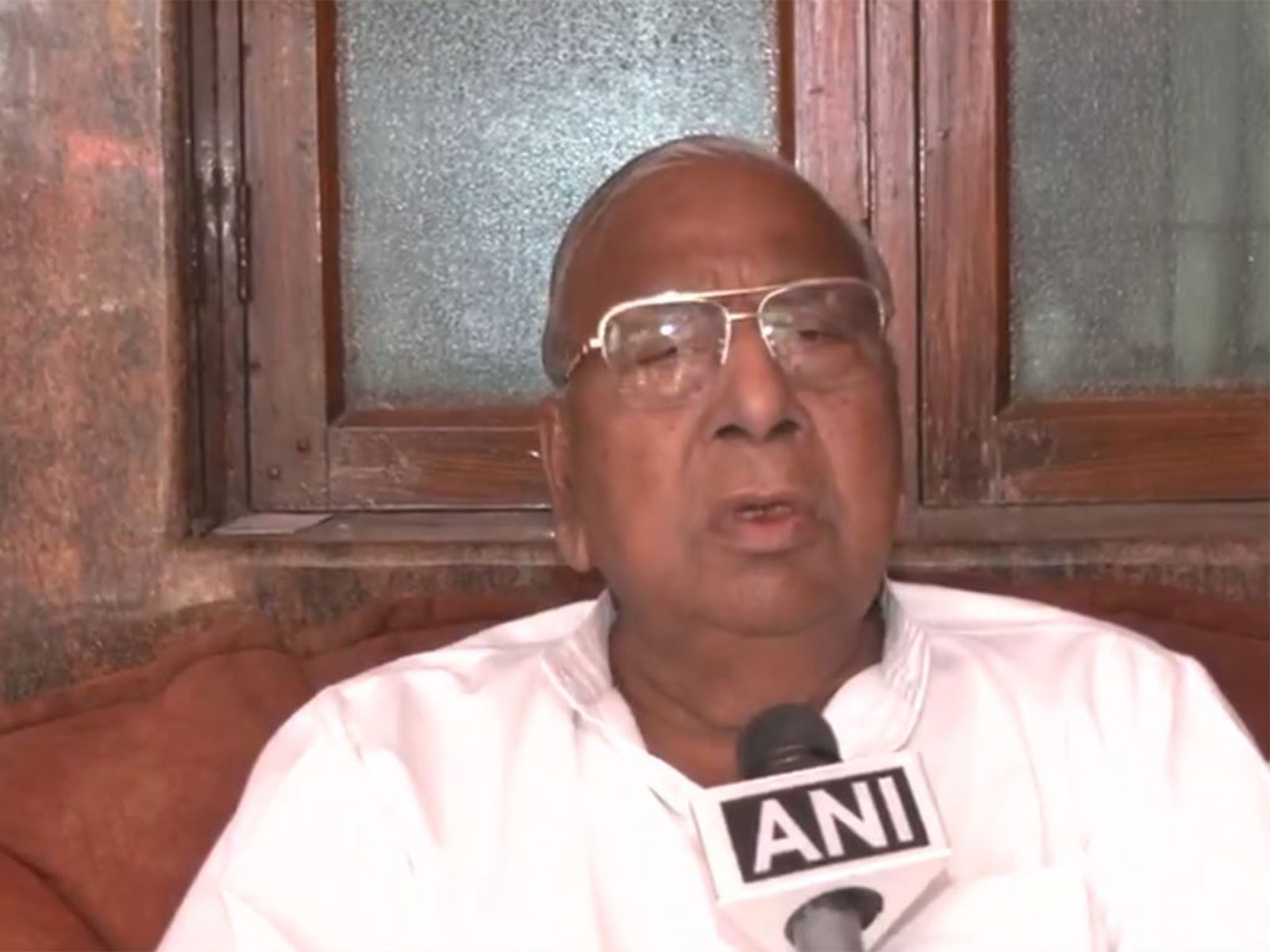 Congress leader V Hanumantha Rao (Photo/ANI)