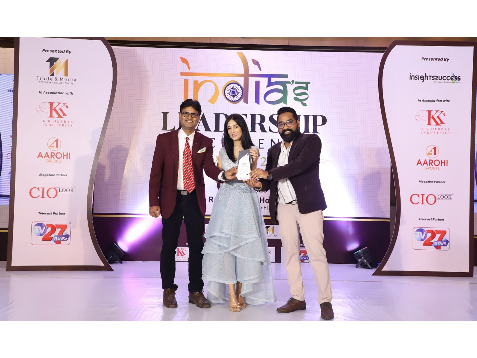 CallerDesk Sets Benchmark in Cloud Telephony with Leadership Excellence Award 2026 Win