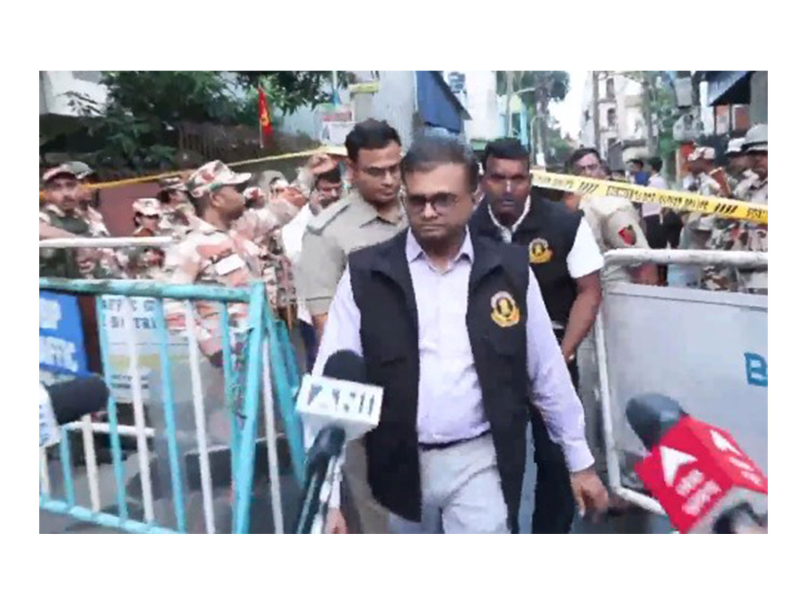CBI and CFSL arrived in Madhyamgram, North 24 Parganas (Photo/ANI)