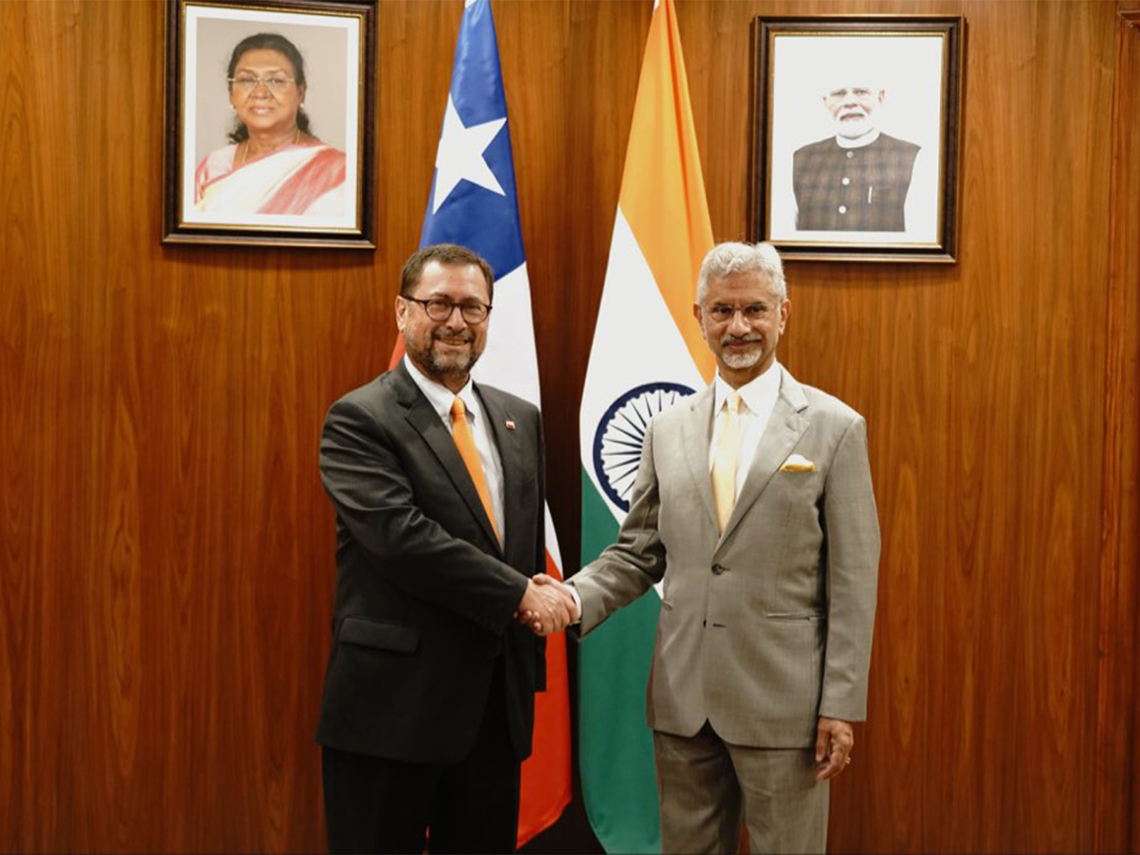 EAM Jaishankar meets Chilean FM Francisco Perez Mackenna, New Delhi (Photo/X/@DrSJaishankar)