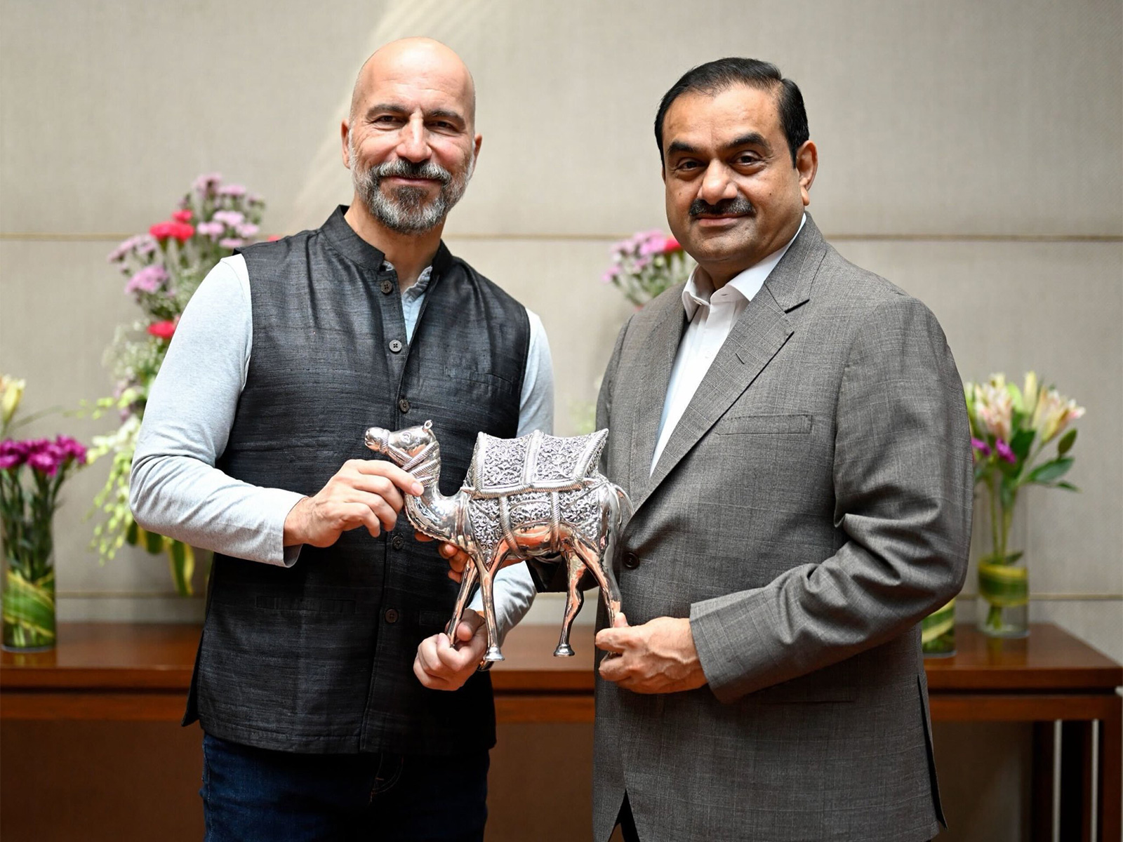 Adani Group Chairman Gautam Adani with Uber CEO Dara Khosrowshahi in Ahmedabad (Photo:X@gautam_adani)