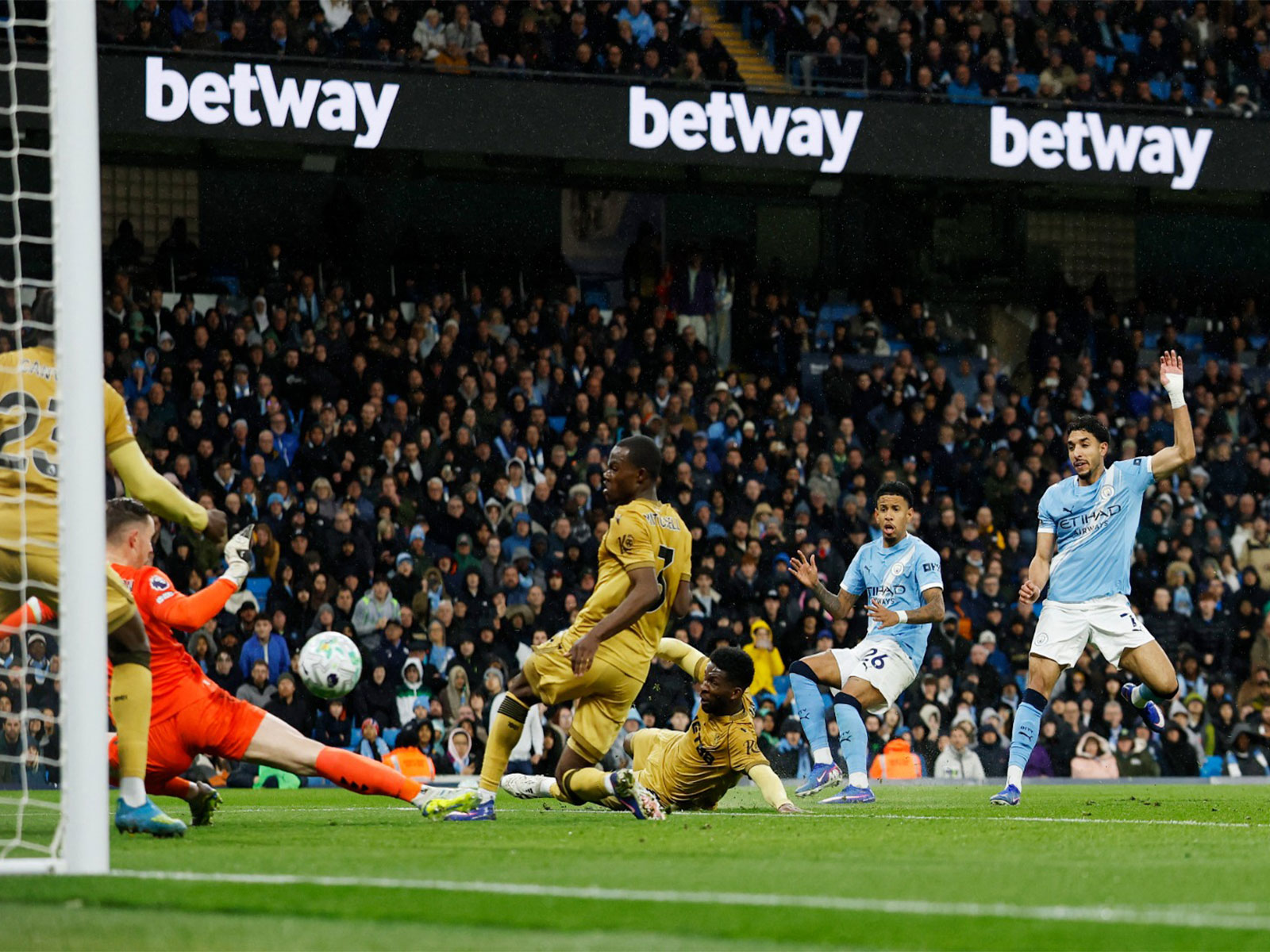 Manchester City in action. (Photo: Reuters)