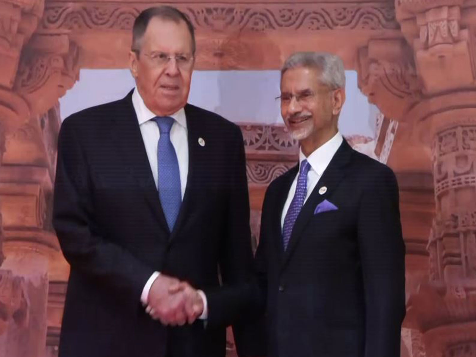 EAM Jaishankar welcomes Russian FM Sergey Lavrov at the BRICS Foreign Ministers' meeting (Photo/ANI)