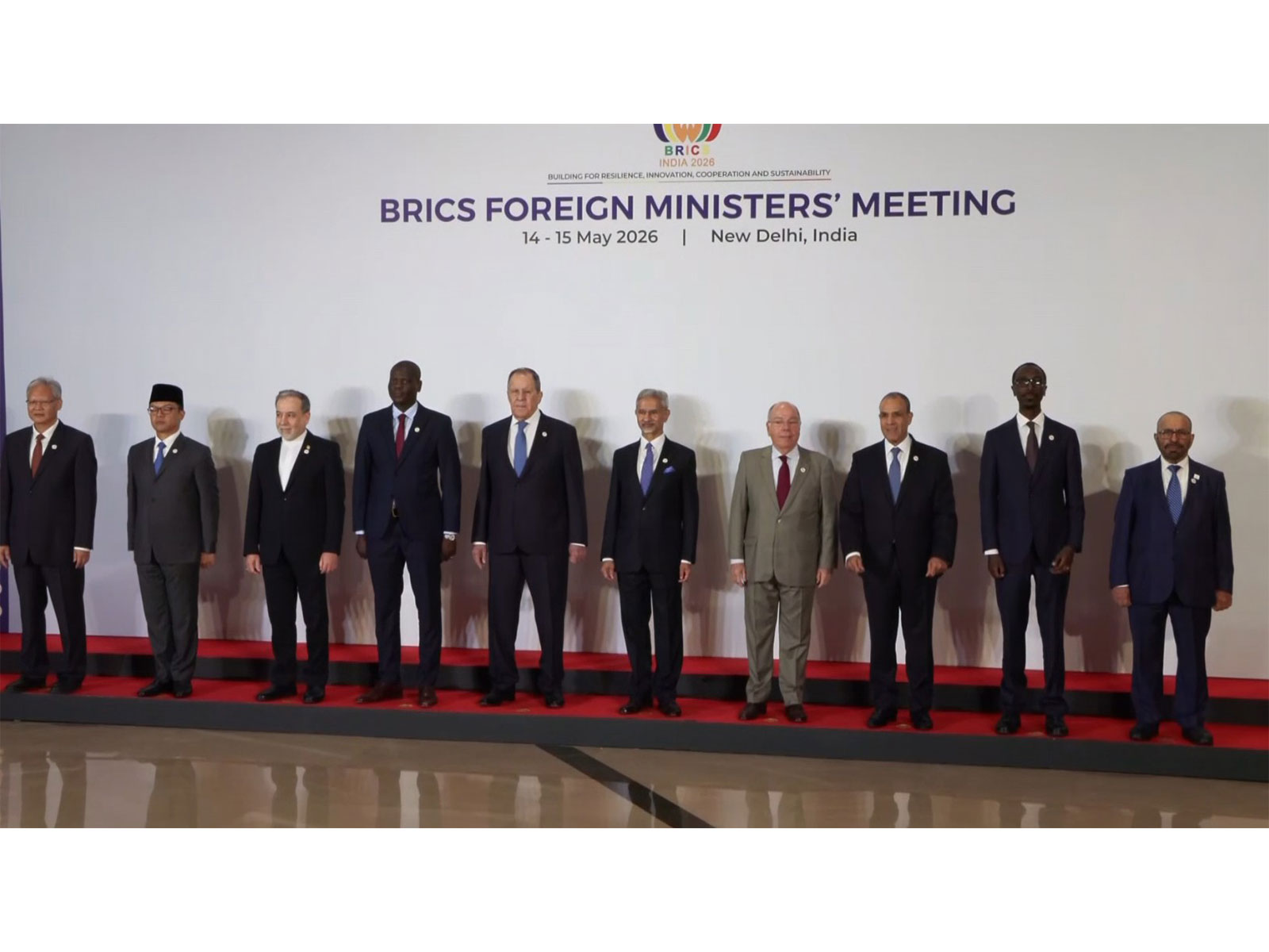 External Affairs Minister S Jaishankar joins Russian Foreign Minister Sergey Lavrov, Iranian Foreign Minister Abbas Araghchi, Indonesian Foreign Minister Sugiono and other senior leaders for a family photo (Photo/ANI)
