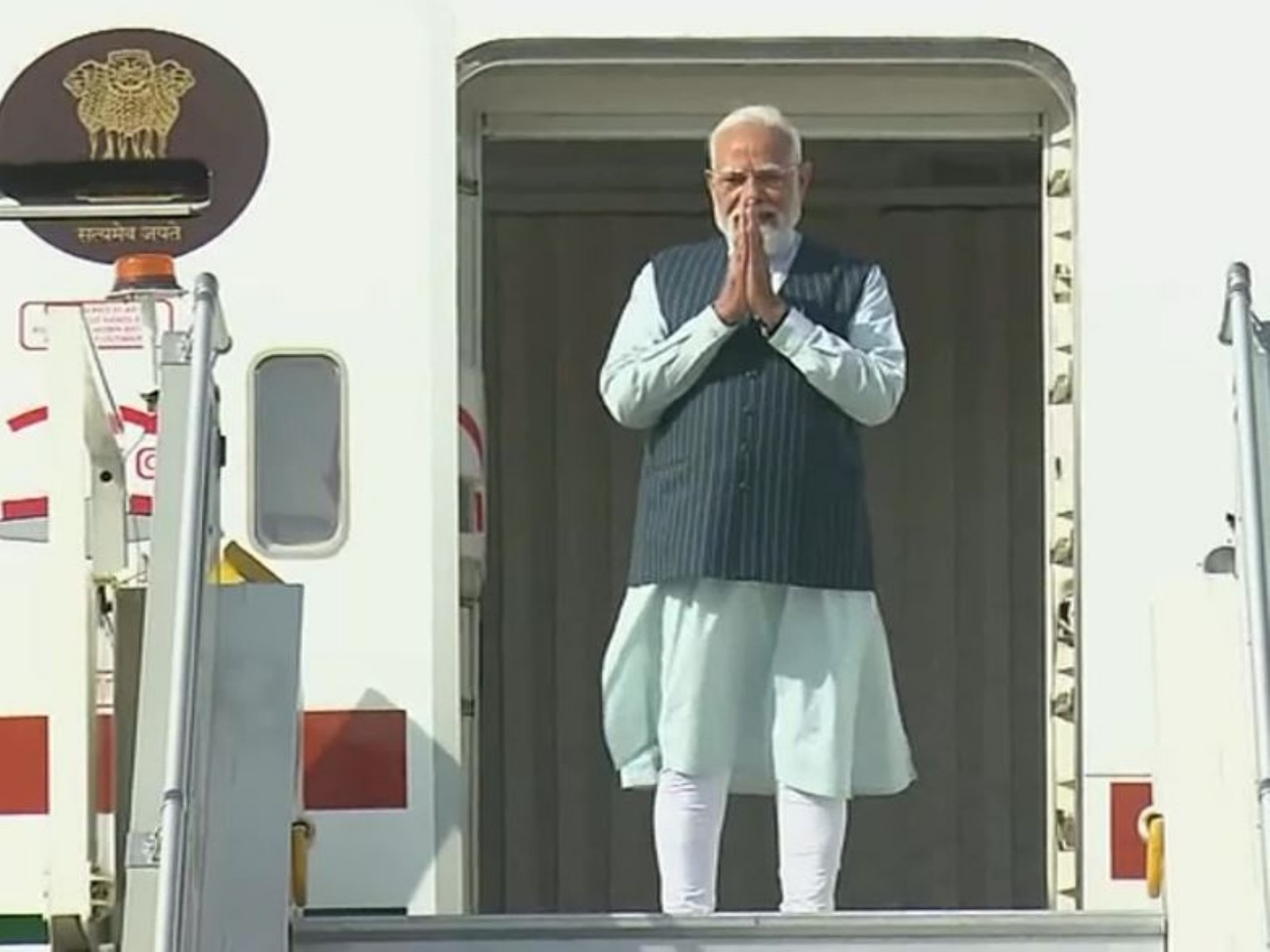 PM Modi emplanes for five-nation tour, aimed at energy security, strategic engagements (Photo/DD)