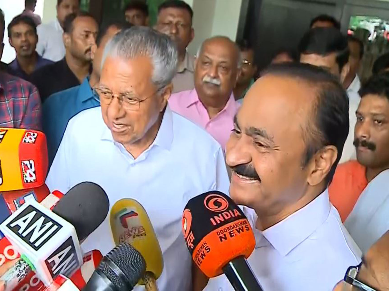 Keralam CM-designate VD Satheesan with outgoing CM and LoP Pinarayi Vijayan (Photo/ANI)