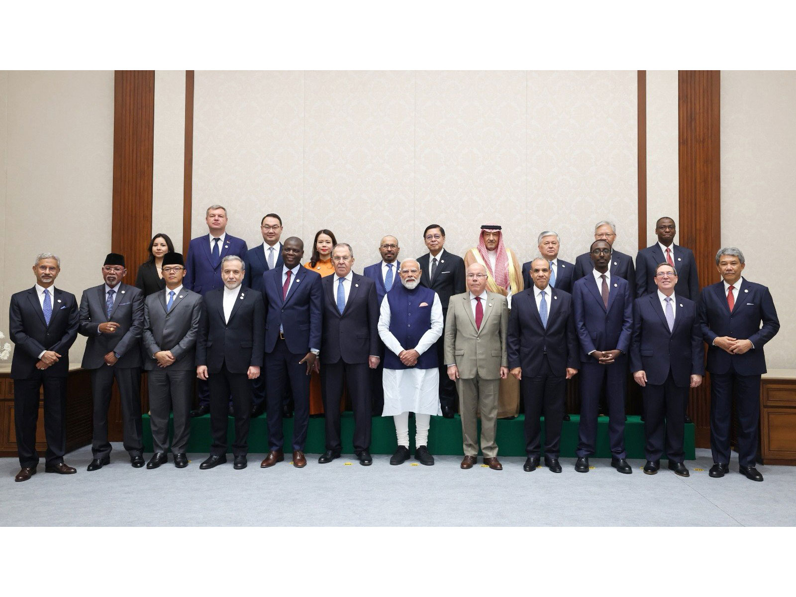 Prime Minister Narendra Modi with Foreign Ministers and Heads of Delegation of BRICS countries (Photo/ X@NarendraModi)
