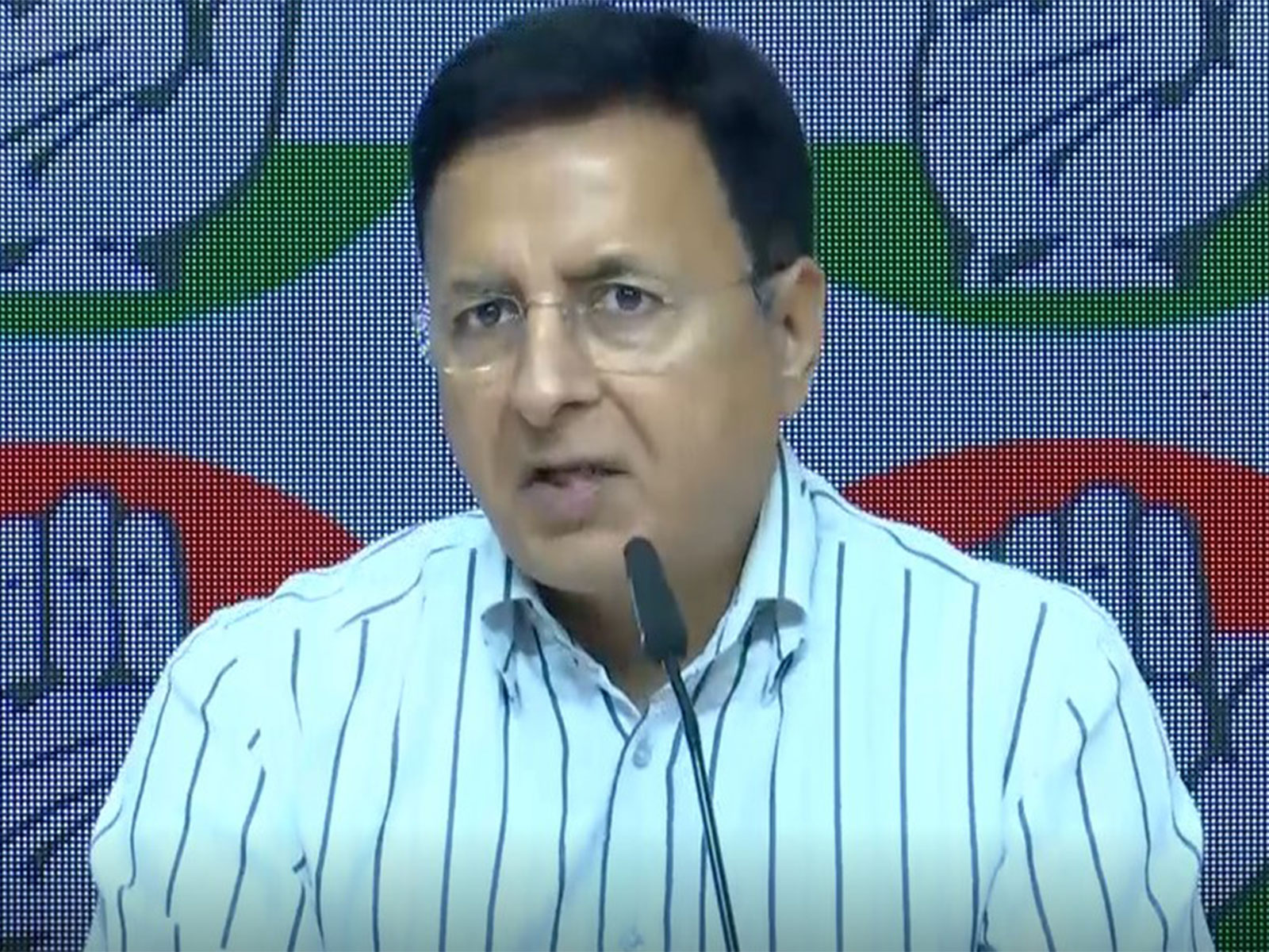 Senior Congress leader Randeep Surjewala (Photo/ANI)