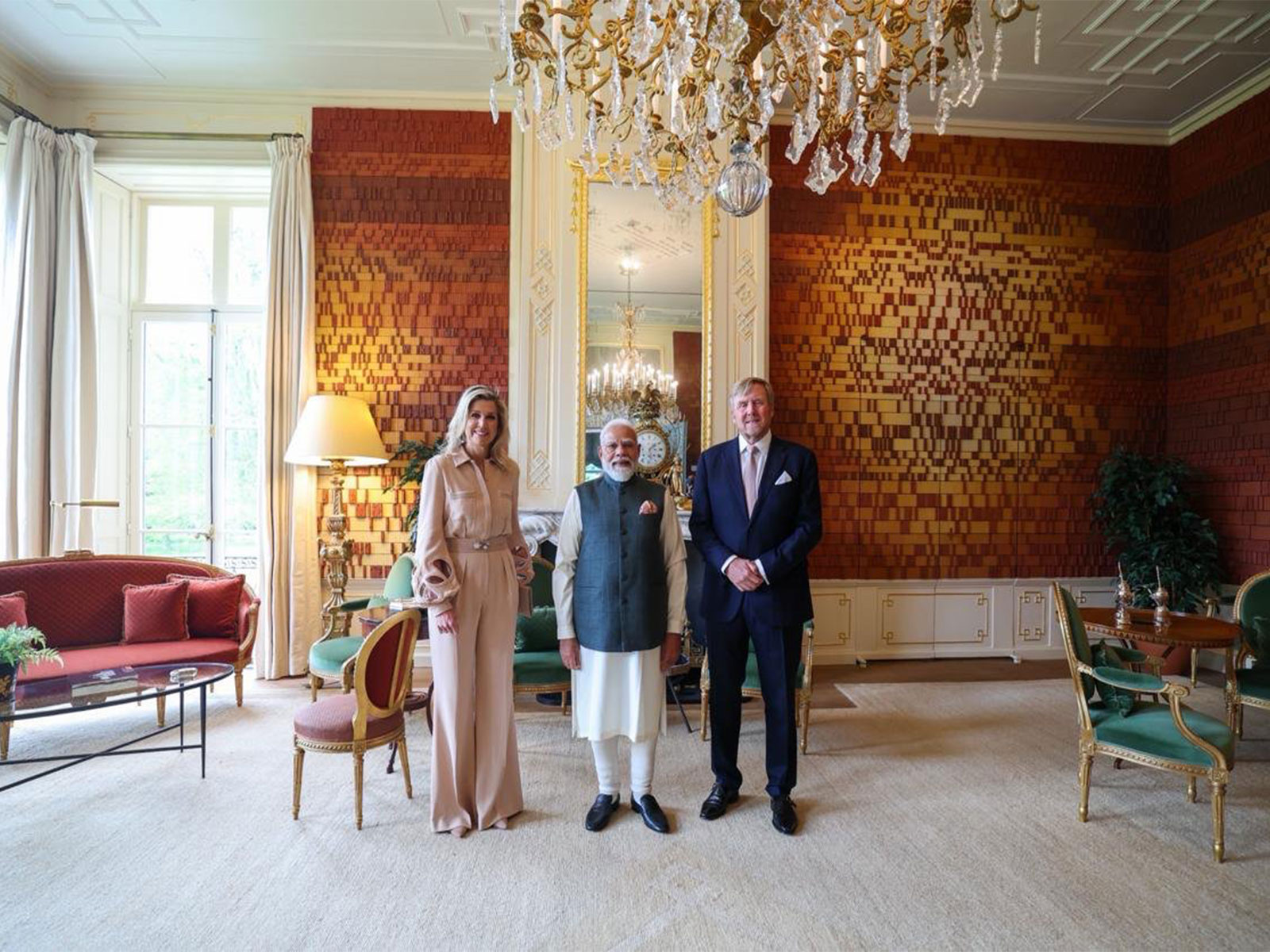 PM Modi with King Willem-Alexander and Queen Maxima  (Photo: X@narendramodi)