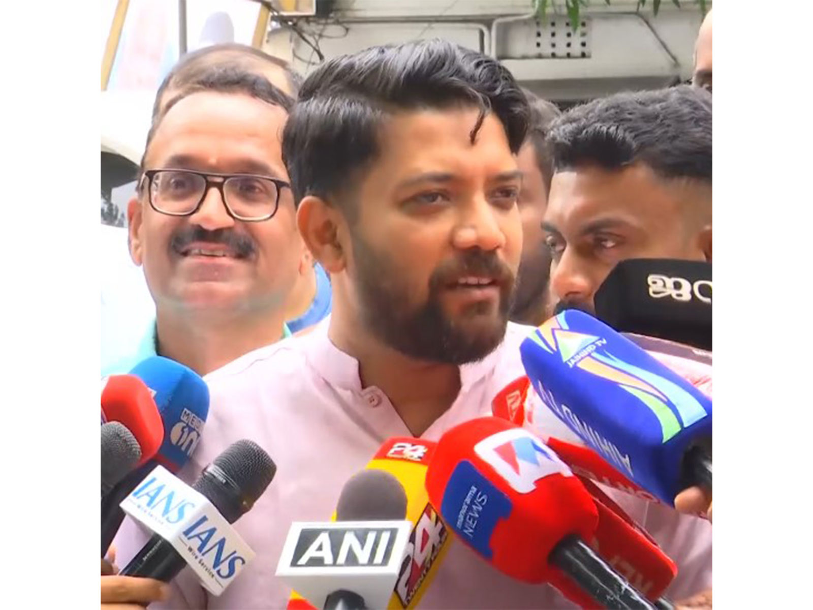 Congress MP Shafi Parambil (Photo/ANI)