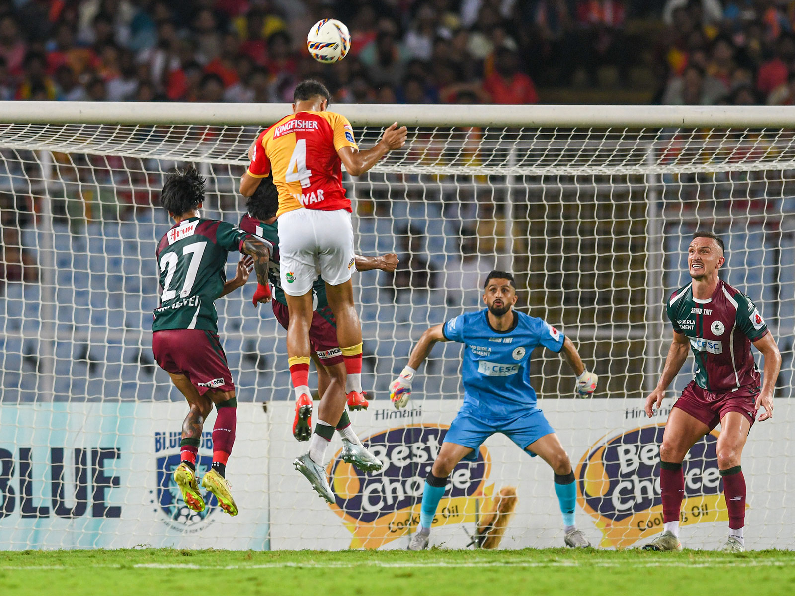 Mohun Bagan Super Giant and East Bengal FC players in action (Photo: AIFF Media)