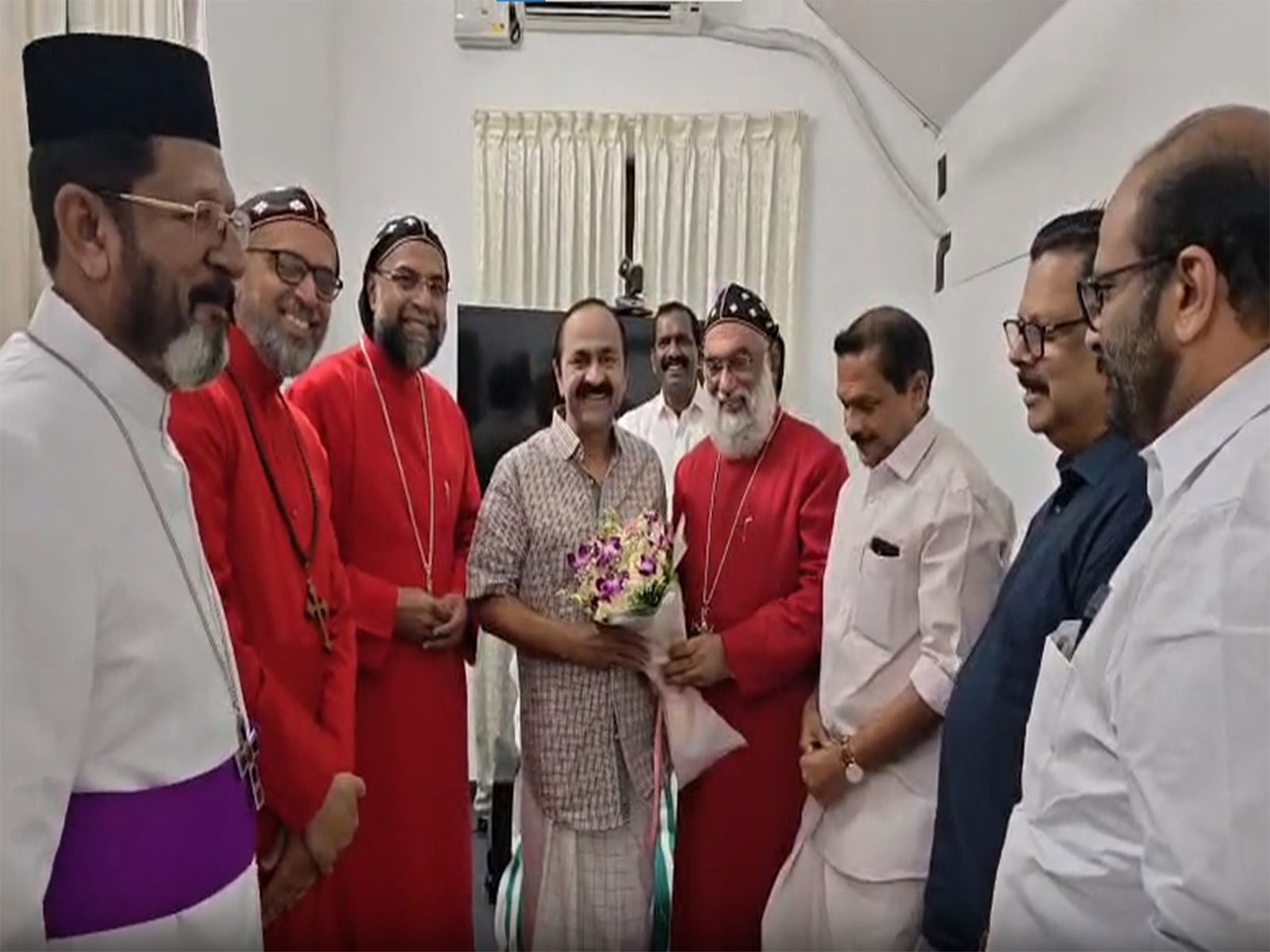 Senior bishops of Jacobite Church extend greetings to Keralam CM-designate VD Satheesan (Photo/Keralam CMO)