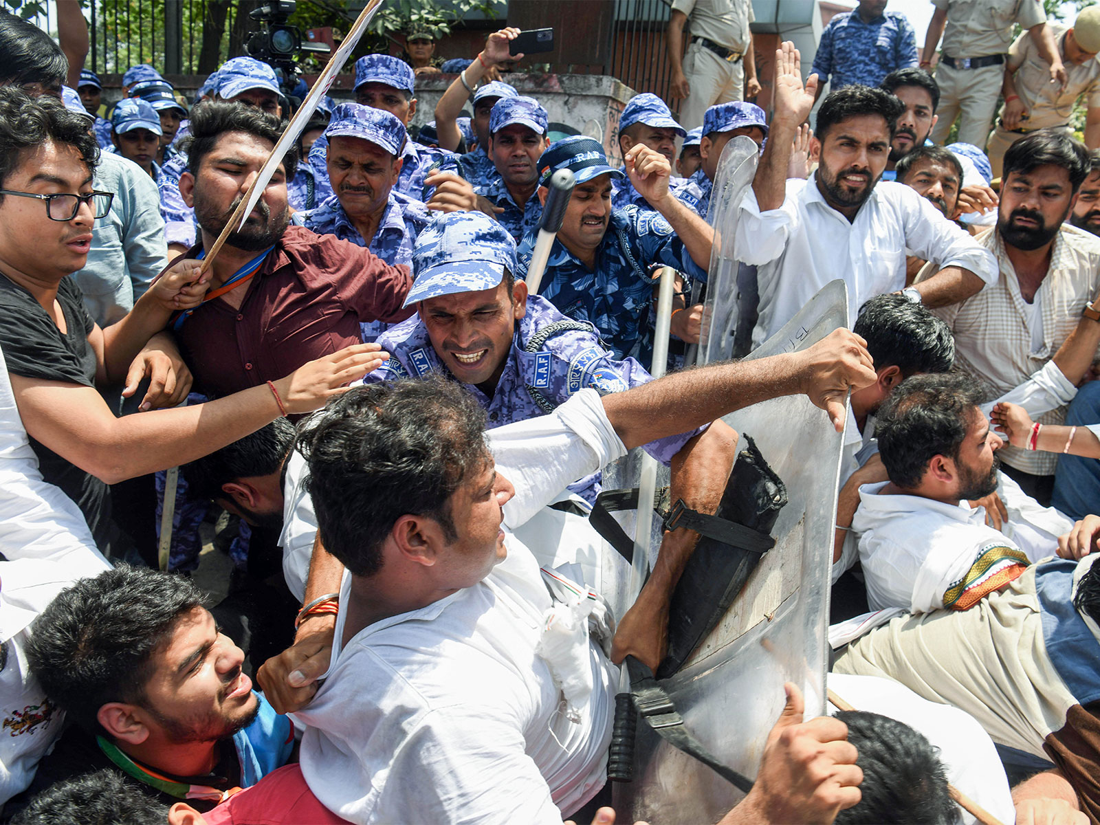 Earlier visual of NSUI and NEET aspirants protest over the alleged NEET-UG 2026 paper leak (Photo/ANI)