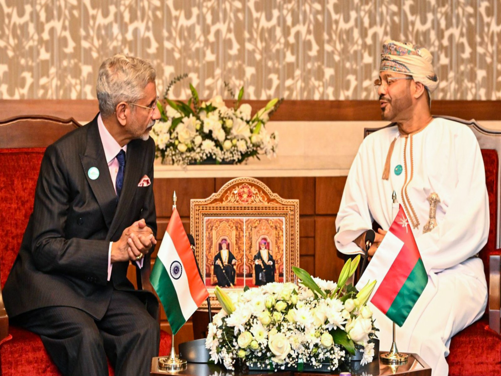 EAM S Jaishankar (L) and Omani FM Sayyid Badr bin Hamad Al Busaidi (R) (File Photo/ANI)