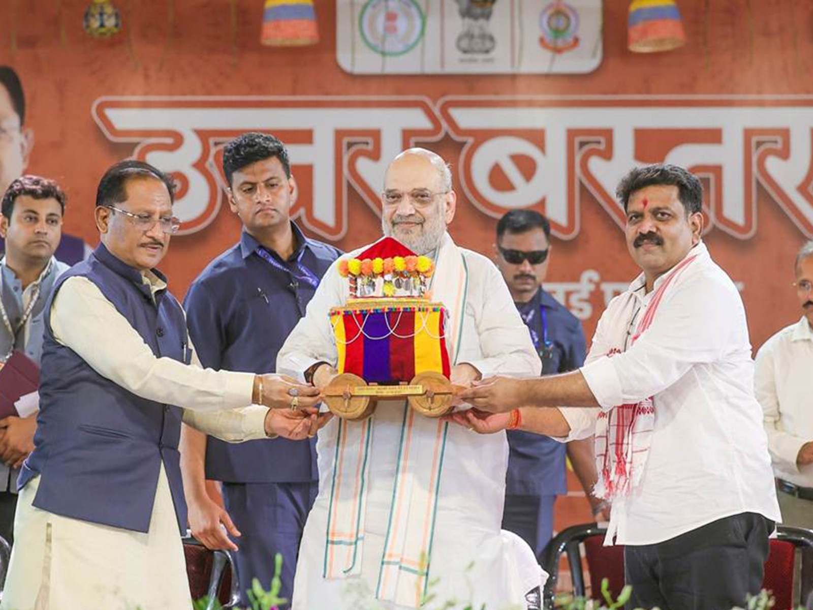 Union Home Minister Amit Shah with Chhattisgarh Chief Minister Vishnu Deo Sai (Photo/ANI)