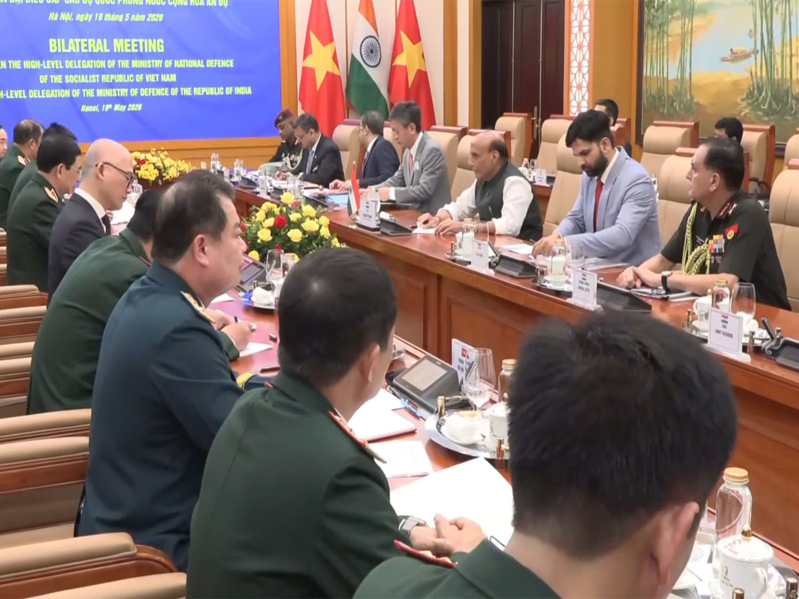 Union Defence Minister Rajnath Singh holds with Vietnamese Defence Minister Phan Van Giang in Hanoi (Photo/ANI)