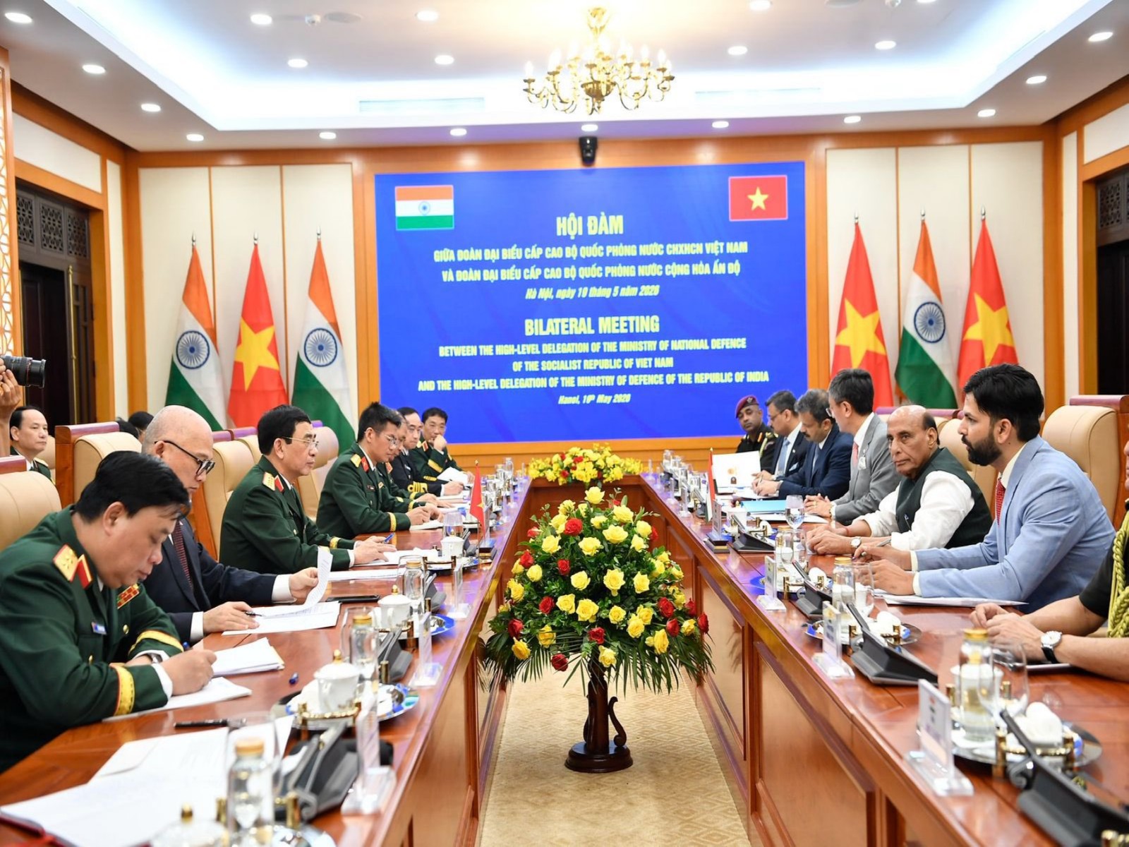 Union Defence Minister Rajnath Singh holds with Vietnamese Defence Minister Phan Van Giang in Hanoi (Photo/X/@rajnathsingh)