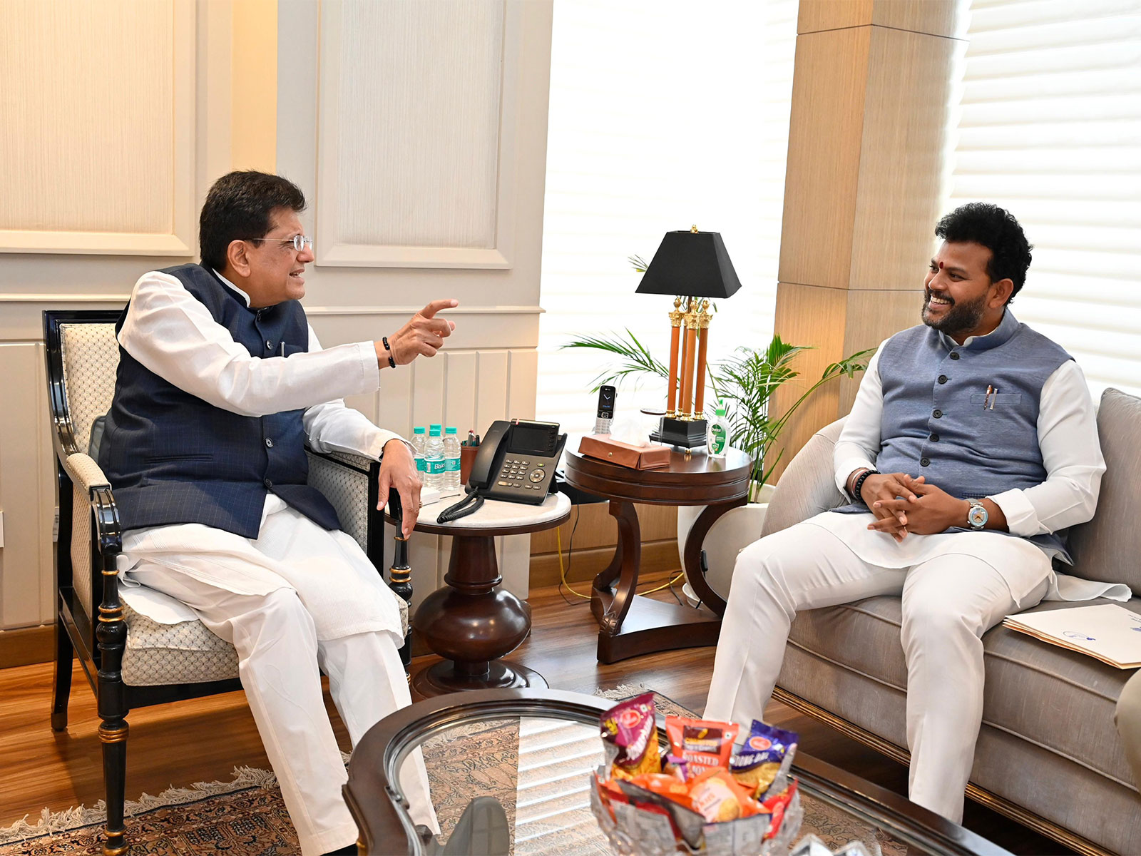 Piyush Goyal (left) with Ram Mohan Naidu Kinjarapu (Photo-X/@PiyushGoyal)