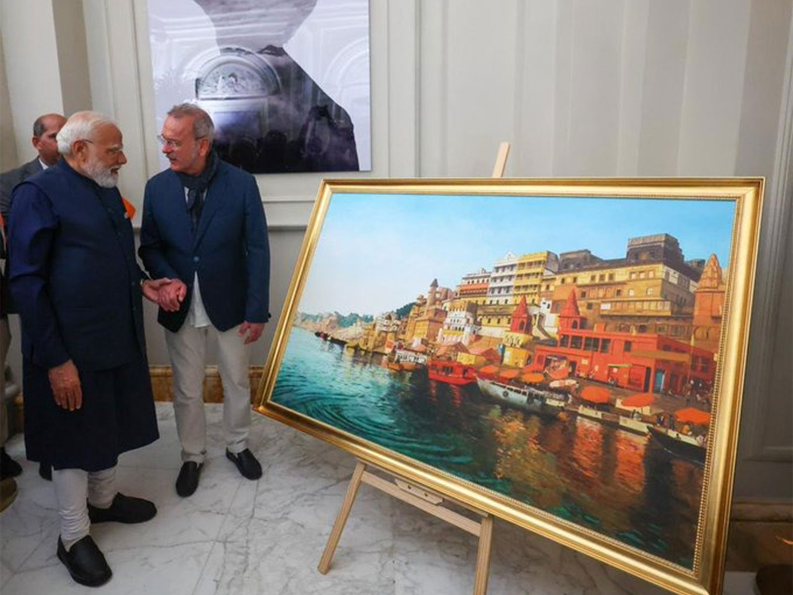 Prime Minister Narendra Modi appreciated Italian Painter Giampaolo Tomassetti (Photo/X@narendramodi)