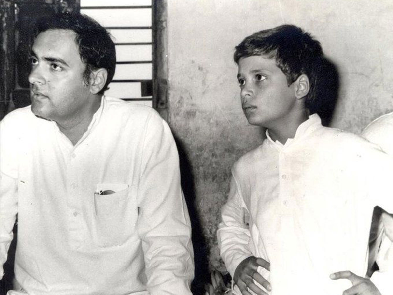 Former Prime Minister Rajiv Gandhi with his son Rahul Gandhi (Photo: x/@RahulGandhi)