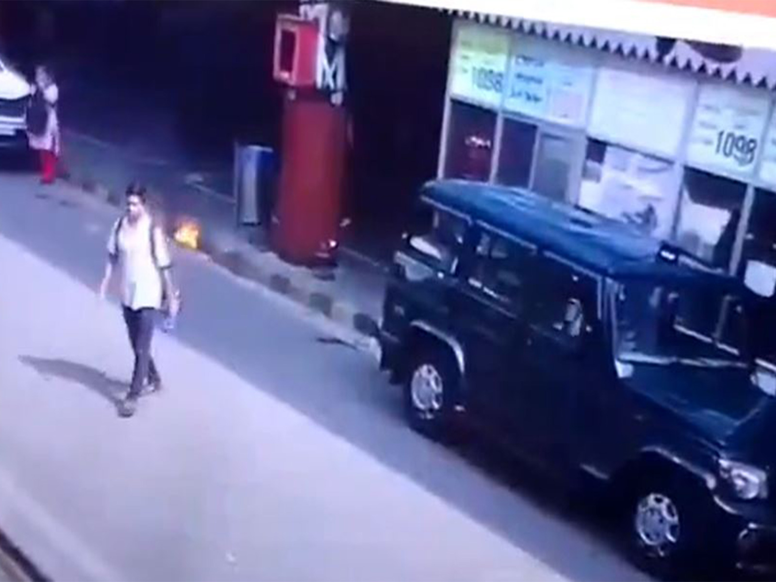 CCTV visual outside Howrah station (Photo/Railways)